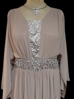 location_robe_soiree_grande_taille_beige_taupe_sofia_03